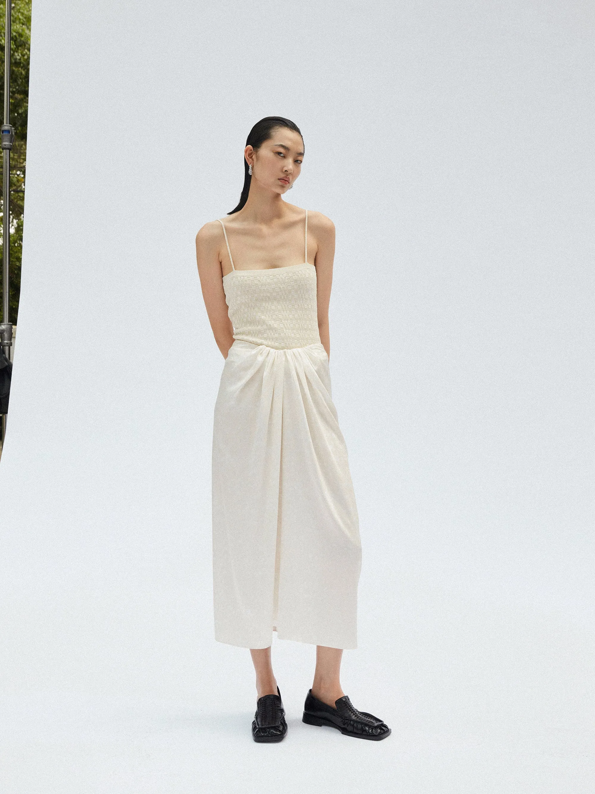 Gentle Cream Crochet Print Skirt